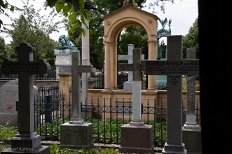 Invaliden-Friedhof-1.jpg